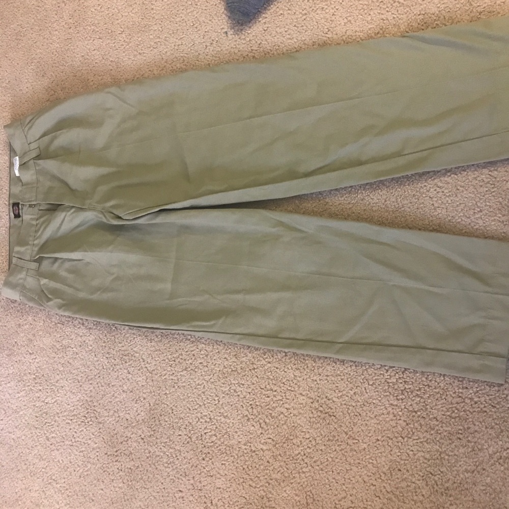 Dickie khakis